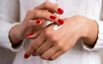 چگونه مرطوب کننده خانگی برای پوست خشک بسازیم؟