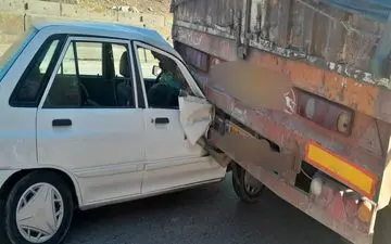 برخورد پراید با تریلی در جاده کرمانشاه به اسلام آبادغرب منجر به مصدومیت ۴ نفر شد