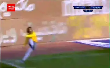 گل اول صنعت نفت به پرسپولیس ( عبدالله زاده ) + فیلم