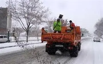 ‍ ‍ آماده‌باش کامل شهرداری کرمانشاه برای بارش برف/ برف‌روبی ویژه ورودی بیمارستان‌ها و پایگاه‌های اورژانس



