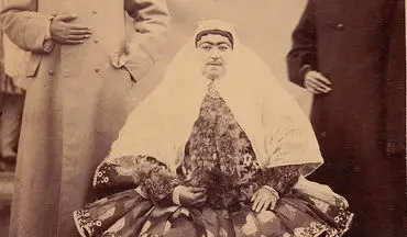 مادر مظفرالدین شاه قاجار ۱۰۰ سال پیش