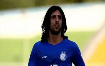 بازیکن استقلال ساز جدایی کوک کرد