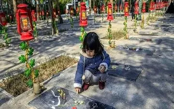 چگونه می شود فقدان عزیزان را برای کودکان مدیریت کرد؟
