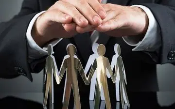 مقایسه و تفاوت بیمه اختیاری و اجباری؛ مزایا و پوشش‌های آن‌ها