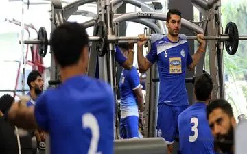 تمرین ریکاوری تیم فوتبال استقلال در سالن وزنه برگزار شد