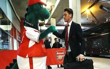  اوزیل با سران فنرباغچه دیدار کرد