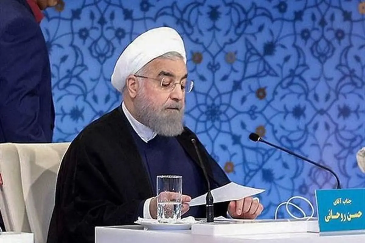 حمله آتشین روحانی به رقبای انتخاباتی