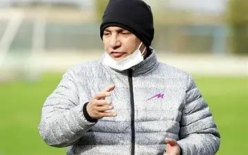 قلعه‌نویی: گاهی زحمات یک هفته‌ای تیم با اشتباه داوری بر باد می‌رود/تیم‌های ایرانی در آسیا با کمترین امکانات نتایج خوبی می‌گیرند