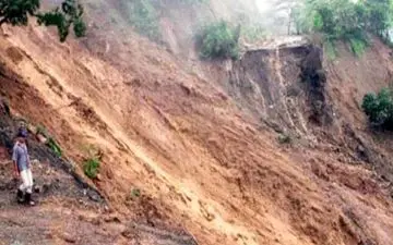 لحظه وحشتناک رانش زمین + فیلم