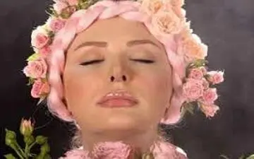  عاشقانه  نیوشا ضیغمی در آغوش همسرش