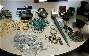 کشف 112 گنج تاریخی در زنجان / 37 مرد غافلگیر شدند