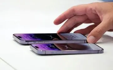 
سامسونگ آیفون ۱۴ اپل رابه باد انتقاد و تمسخر گرفت/ 2 سال از ما عقب هستید
