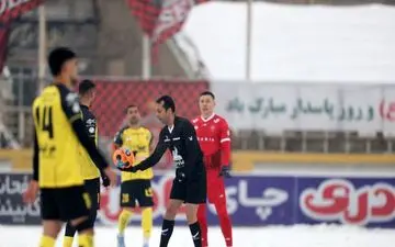 سنت همیشگیپرسپولیس - سپاهان؛ باز هم یک تیم ۱۰ نفره به پایان بازی رسید!