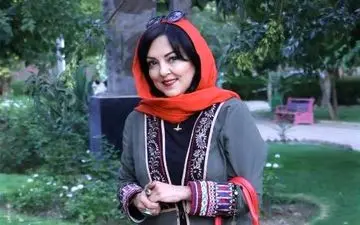 پوشش جالب پرستو گلستانی در جشن منتقدان تئاتر (عکس)