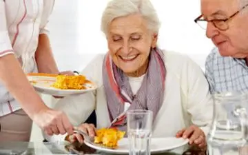 آیا به سالمندان عزیزمان حبوبات بدهیم؟