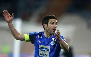 کاپیتان سابق استقلال استارت مربیگری را زد 