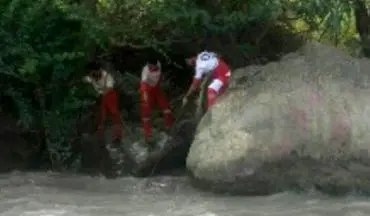 زنی هنگام گرفتن سلفی در رودخانه چالوس غرق شد