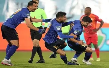 بازیکن پیشین استقلال خطاب به پرسپولیسی‌ها: برای عنوان دوم یا سومی لیگ بجنگید