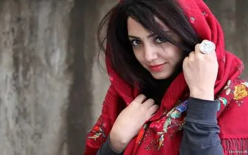 کافه گردی شقایق جوزانی، با تیپ و استایل جالب (عکس)