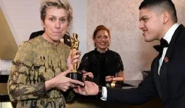 سرقت جایزه اسکار بازیگر زن در مراسم اهدای جوایز! 