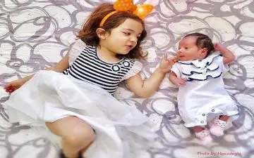 تصویری جدید از دختران رضا صادقی (عکس)