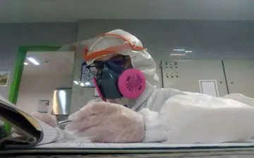 گفتگو با یکی از پرستاران مشغول به خدمت در بیمارستان بیماران کرونایی گلستان/ لطفا در خانه بمانید