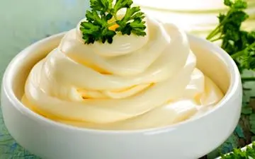 سس مایونز رژیمی: طرز تهیه خوشمزه و کم‌کالری