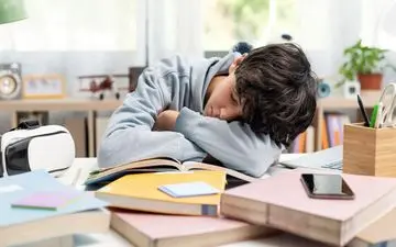 راز سلامت قلب در بزرگسالی؛ خواب‌آلودگی نوجوانی را جدی بگیرید!