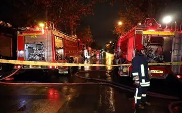 آتش‌ سوزی در میدان توحید مشهد + ویدئو