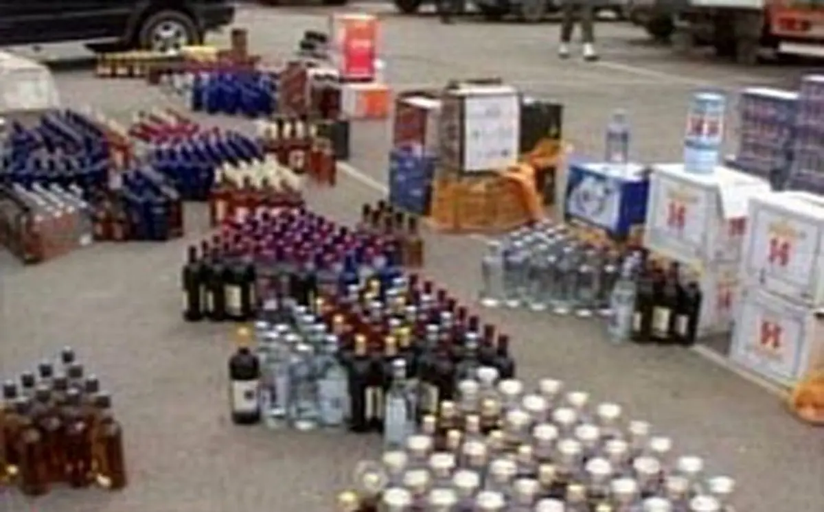 کشف 2700 قوطی مشروبات الکلی از کامیون عراقی در مرز خسروی