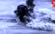  لحظۀ انهدام کاروان بزرگ داعش در بیابان سوریه +فیلم