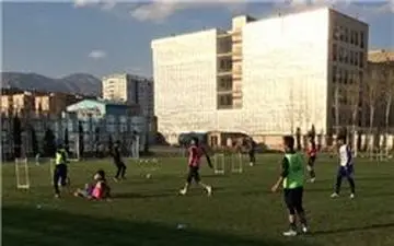 منصوریان برگشت،هافبک آبی‌ها با شیرینی آمد