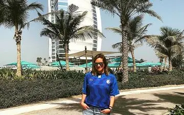  استوری جالب دختر شفر با لباس استقلال تهران