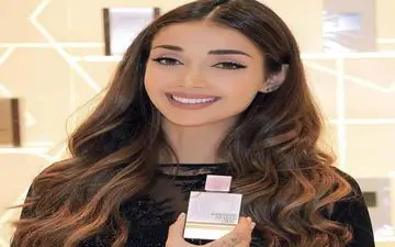 سورپرایز الناز گلرخ برای هوادارانش؛ عکس‌های دو نفره با آریانا گرانده
