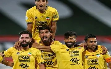 صدر جدول گلزنان در دست غریبه‌ها؛ آقای گل‌های ناخوانده