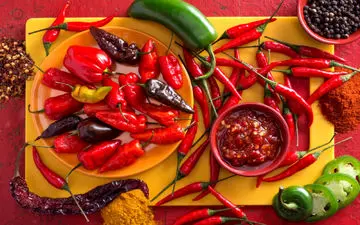  مصرف غذا های تند باعث تعریق می‌شود ؟