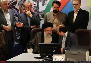 گزارش تصویری ثبت نام روحانی و رئیسی در انتخابات ریاست جمهوری