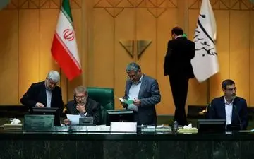 مجلس درمورد سهمیه بندی بنزین تصمیمی نگرفته است