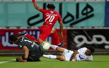 تیکه سنگین پیشکسوت پرسپولیس: زنوزی به جای اینکه «لُغُز» بخواند به تیم‌هایش برسد! 