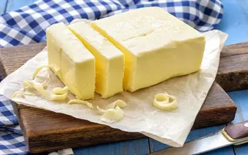 خوردن کره اصلا فایده‌ای هم برای بدن دارد؟ | چه مقدار کره می‌توانید به راحتی بخورید؟