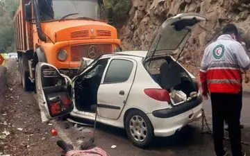 ۲ کشته و ۲ مصدوم در برخورد خودروی سواری با کامیون در جاده کندوان