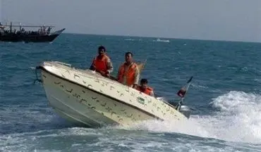 عملیات نفس‌گیر مرزبانان بندرعباس؛ نجات ۶ گردشگر گرفتار در طوفان