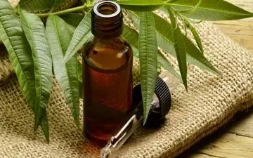 با این روغن شگفت‌انگیز، جوش‌های صورت را کم کنید