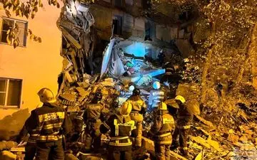 ریزش ساختمان  مسکونی / آغاز عملیات جست‌وجو برای زیرآوارماندگان احتمالی
