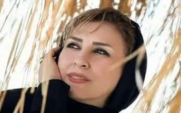 مرجانه گلچین به همراه گوهر خیراندیش و پوری بنایی در یک مراسم