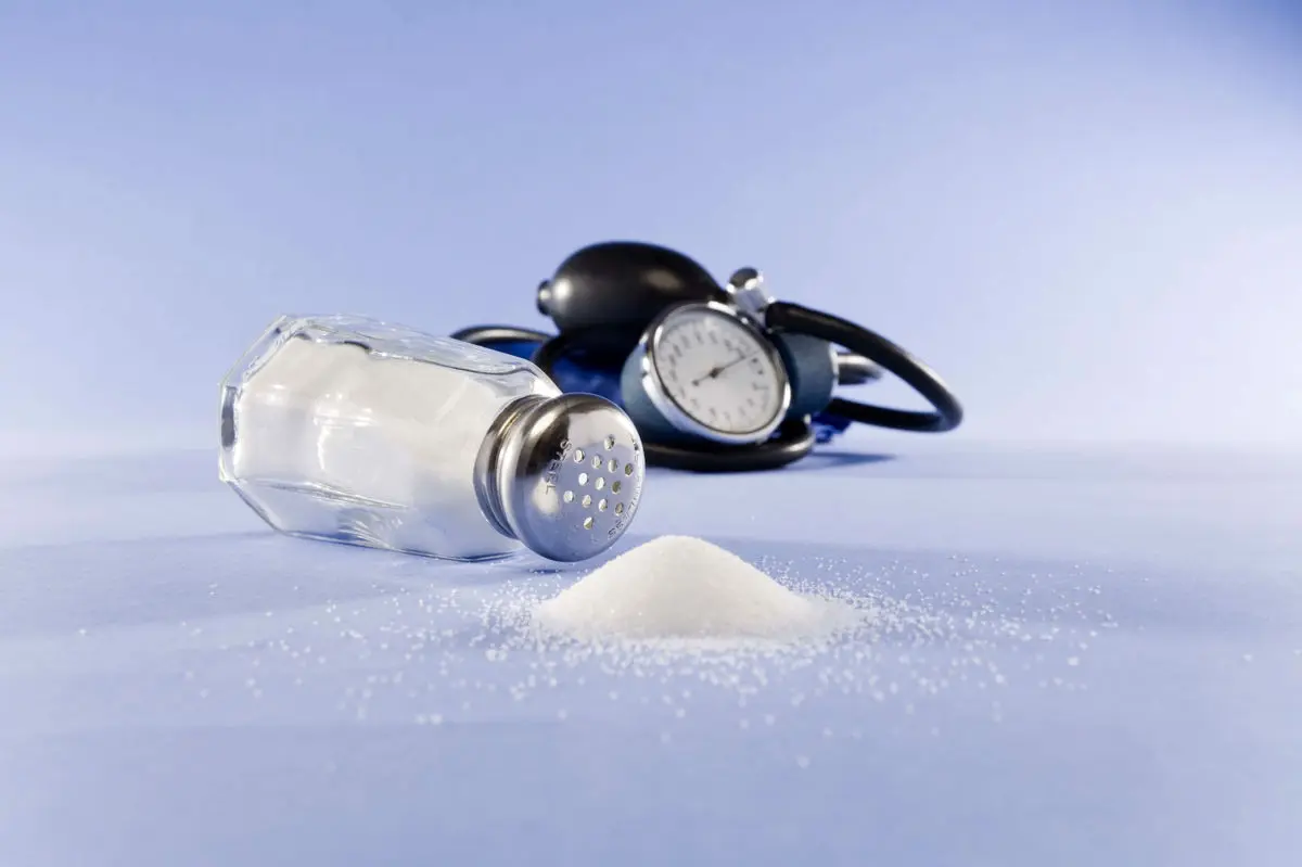 کاهش ده درصدی نمک در فرمولاسیون مواد غذایی گامی موثر برای مقابله با فشار خون