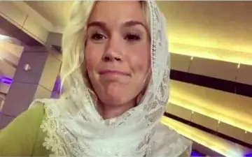  بازداشت جاس استون خواننده انگیسی در کیش تکذیب شد