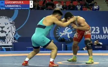 کشتی آزاد زیر ۲۳ سال جهان| تکرار طلای سال گذشته قاسمپور این بار با زانوی مصدوم