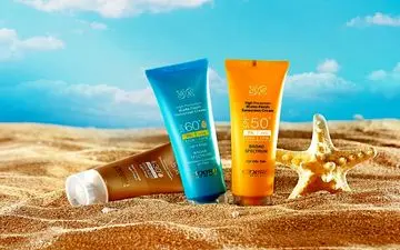 تفاوت‌ بین فلویید ضد آفتاب و کرم ضد آفتاب چیست؟ کدام بهتر است؟