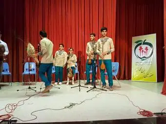 نوای گروه موسیقی کودکان و نوجوانان موسسه فرهنگی و هنری خنیای دانوش در همایش فرهنگ کتابخوانی به روایت تصویر